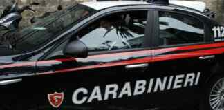 Spunta un teschio fra gli scogli a Bisceglie, notato da un pescatore