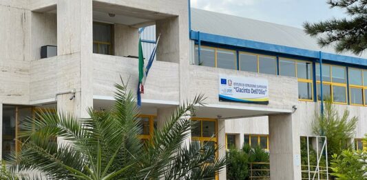 Guasto all’impianto idrico: sospese dal 12 al 14 ottobre le lezioni al plesso “Dell’Olio”