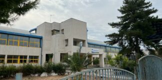 Inagibili 15 aule da quasi un mese, protestano docenti e personale ATA dell’Istituto “Dell’Olio”