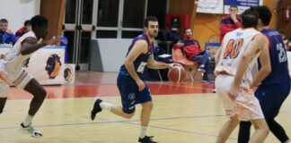 Lions Basket, un movimento in entrata ed un altro in uscita