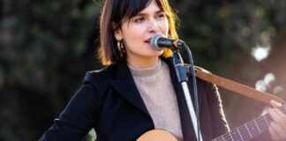 Erica Mou dona alla sua Bisceglie il nuovo singolo “La festa del santo”