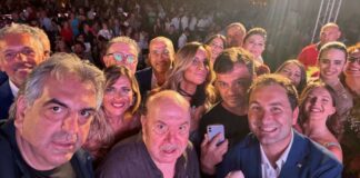 I Pasticcieri del Sospiro di Bisceglie festeggiano il compleanno di Lino Banfi