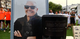 L’ultimo abbraccio a Tonino de Gennaro, Maestro di calcio e di vita