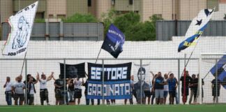 “Mai nessuno si è permesso di proferire epiteti razzisti contro Kone”, la replica dei tifosi del Bisceglie