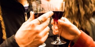 “Limitare l’uso delle autovetture”, l’invito degli organizzatori di Calici nel Borgo Antico