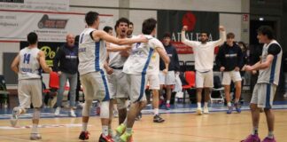 Lions Basket, gran rimonta nel derby sul Corato