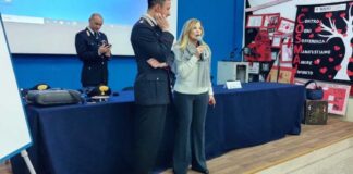 I Carabinieri incontrano gli studenti, la legalità al centro dell’evento organizzato all’IISS Cosmai