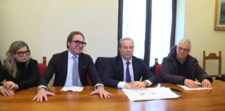 Consiglieri di opposizione all’attacco: «Comune paralizzato, con una governance non più politica»