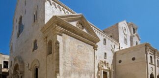 Lutto cittadino per la morte di Franco Napoletano, i funerali in Cattedrale