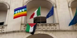 Esposte a Palazzo San Domenico le bandiere della Pace e della Palestina libera