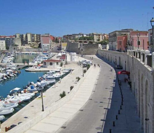 Via Nazario Sauro, limitazioni al traffico da lunedì 12 a venerdì 17 ottobre per lavori alla rete fognaria