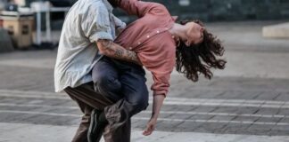 Danza, il festival “Sirene” si apre con una performance gratuita sul Torrione Sant’Angelo