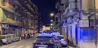 Ritorno di fiamma mentre accendono il barbecue, i due ragazzi restano in prognosi riservata