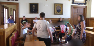 Il servizio di trasporto di 9 utenti a “Quarto di Palo” interrotto dal 1° settembre: insorgono le famiglie