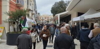 Ampia partecipazione per la fiera delle autoproduzioni dell’Arci “Oltre i Confini”