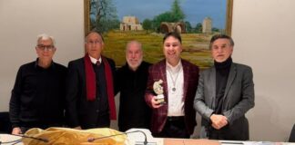 Assegnato al maestro Benedetto Grillo il “Premio Menestrello del Nuovo Rinascimento”