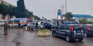 Scontro all’incrocio tra via Vittorio Veneto e via Abate Caprioli: due donne in ospedale