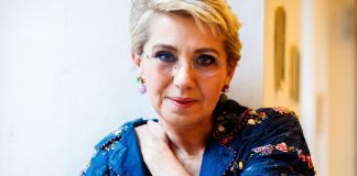 Concita De Gregorio apre “Stregherie con “La cura”
