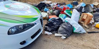 Bisceglie, prosegue la caccia agli incivili dei rifiuti: scatta la prima sanzione