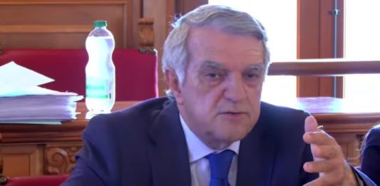 Scossa in Giunta, l’assessore Antonio Belsito rassegna le dimissioni irrevocabili