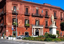 Si riaccende la “guerra dei supermercati”: cambio di legale per il Comune nella maxi-sfida al TAR